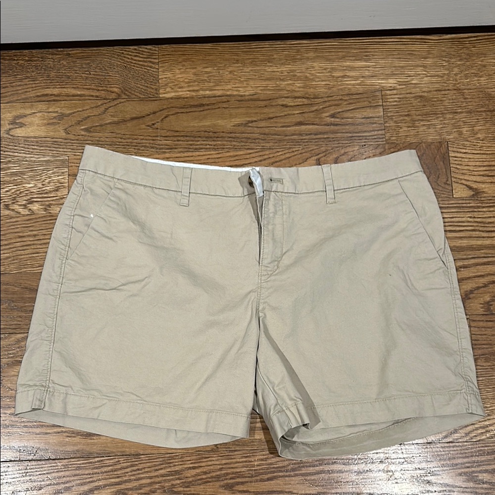 Old Navy Tan Bermudas for Casual Summer Wear